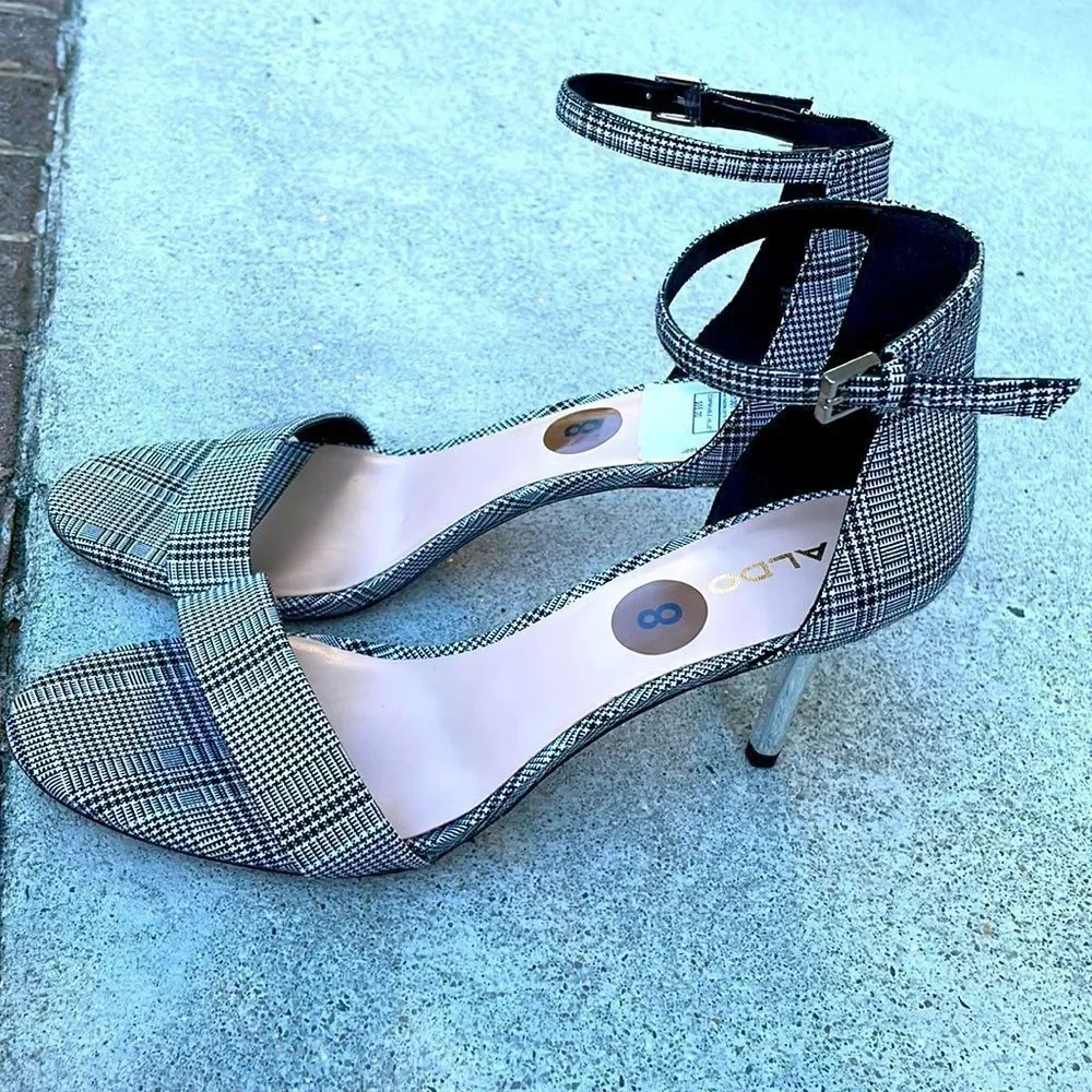 Aldo Black and White Glen Plaid Heels. Size 8.